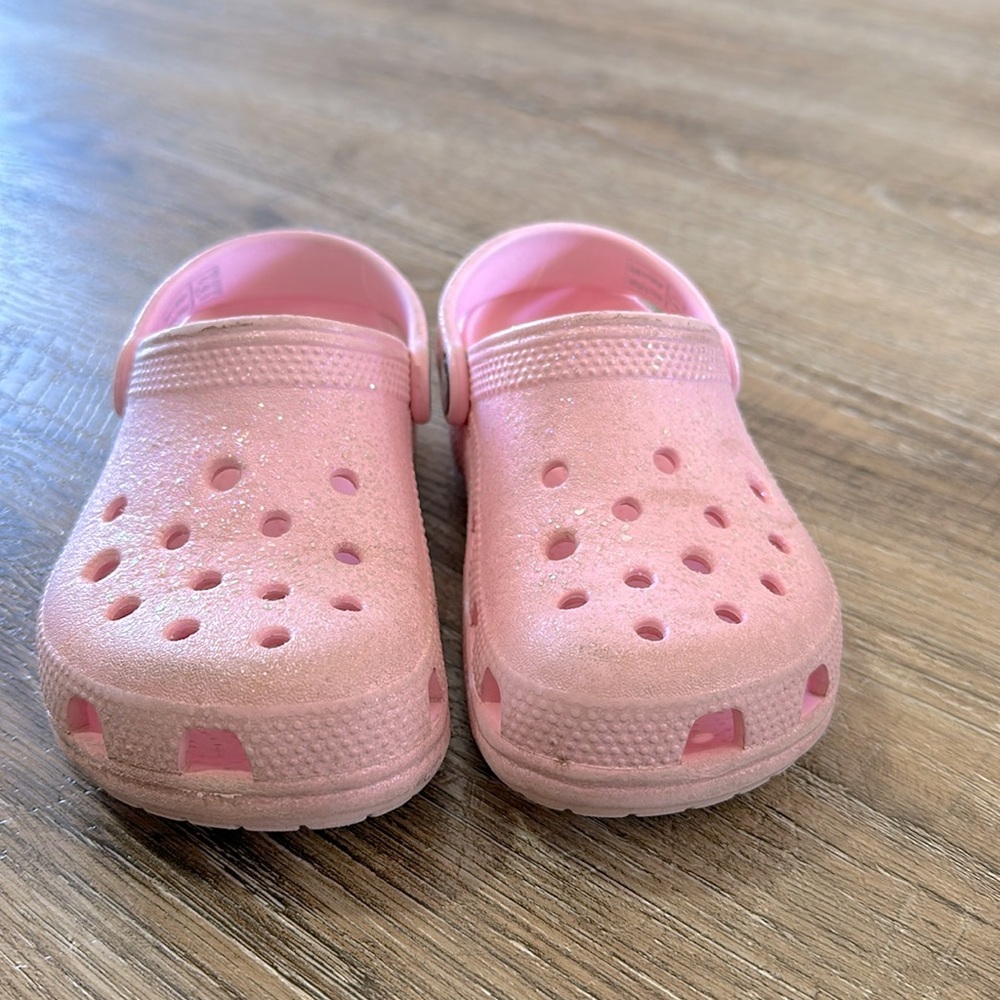 Kid crocs